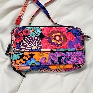 Vera Bradley All- in One Crossbody/Wallet FLORAL FIESTA